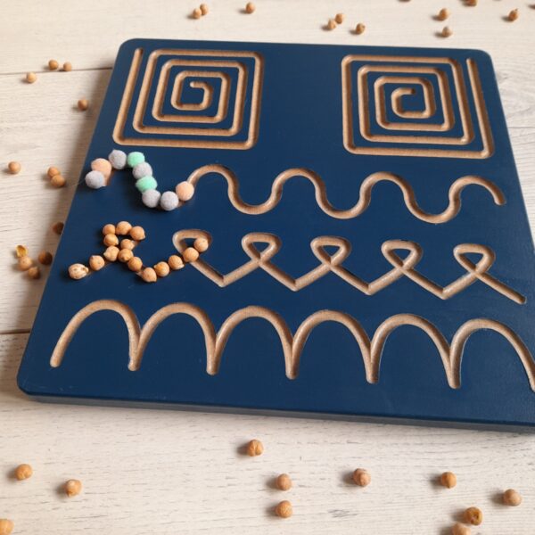 Dwustronna Tabliczka Grafomotoryczna Montessori  - granatowa